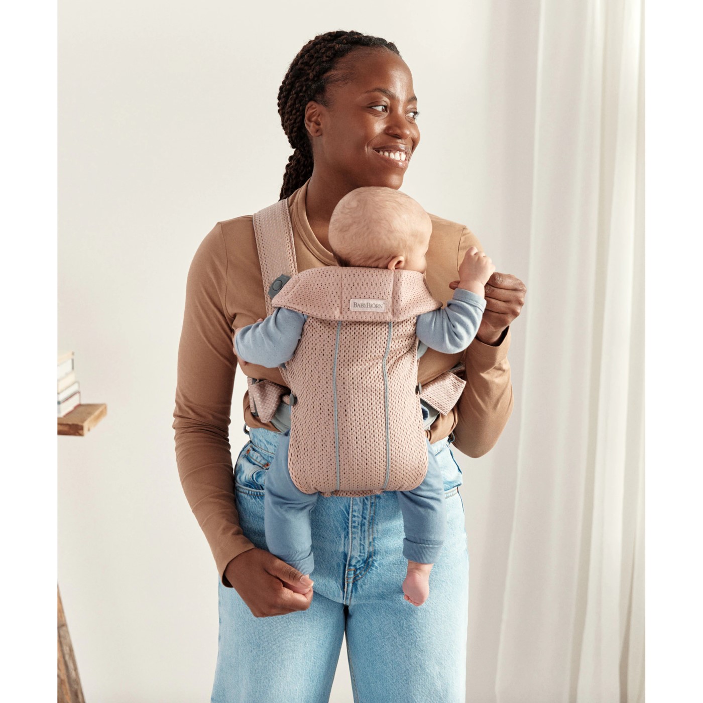 98464-MOCHILA BABYJORN MINI 3-11 MESH ROSA PALO(1-1)-1